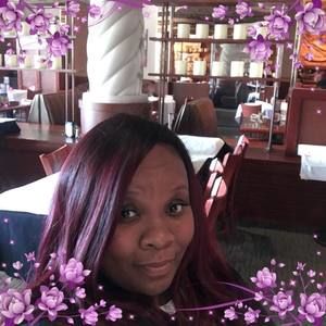 Meet your Posher, Dana